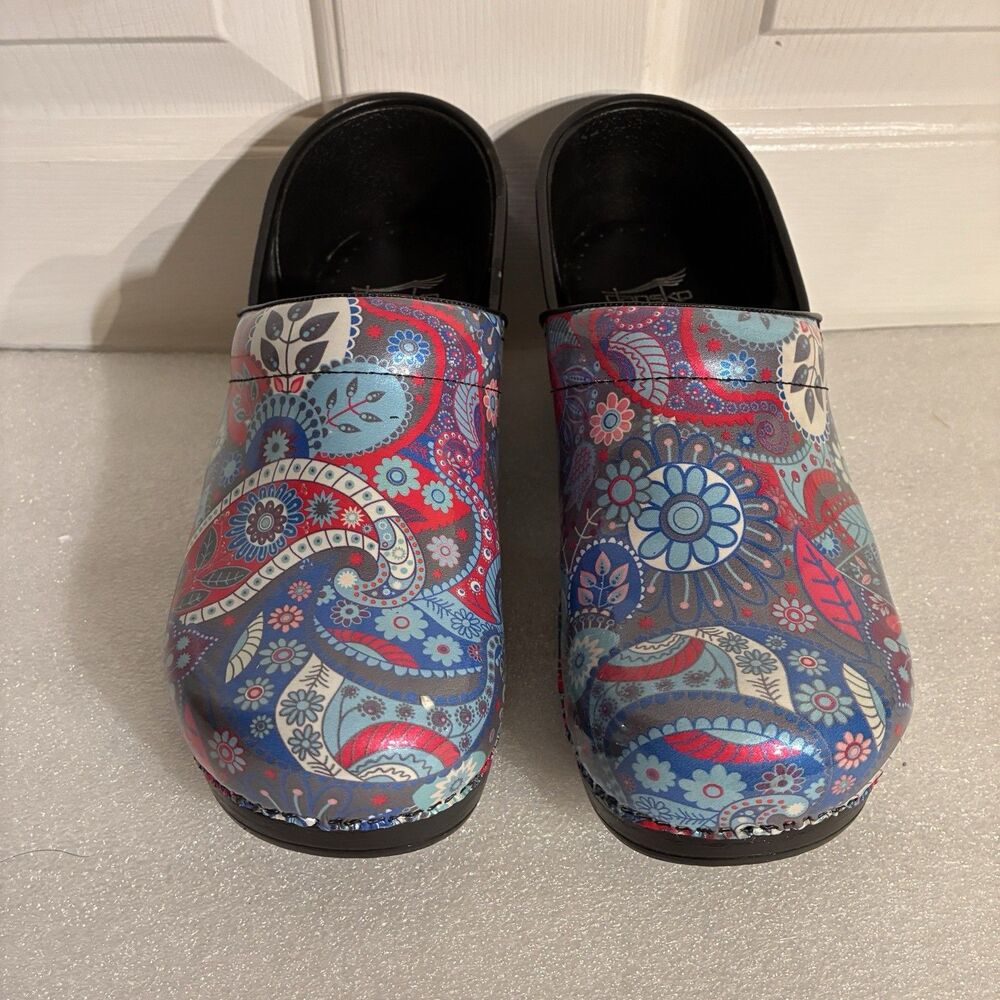 Dansko Women's Professional Clog Shoes In Blue, Pink, Gray Pattern. Size 40 US 9